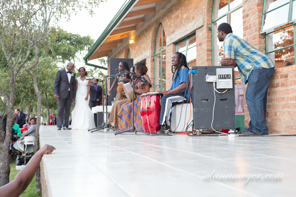 BushmansRock zimbabwe wedding party weddingphotographer alanameyer-0017