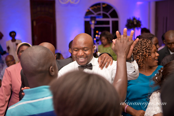 BushmansRock zimbabwe wedding party weddingphotographer alanameyer-0035