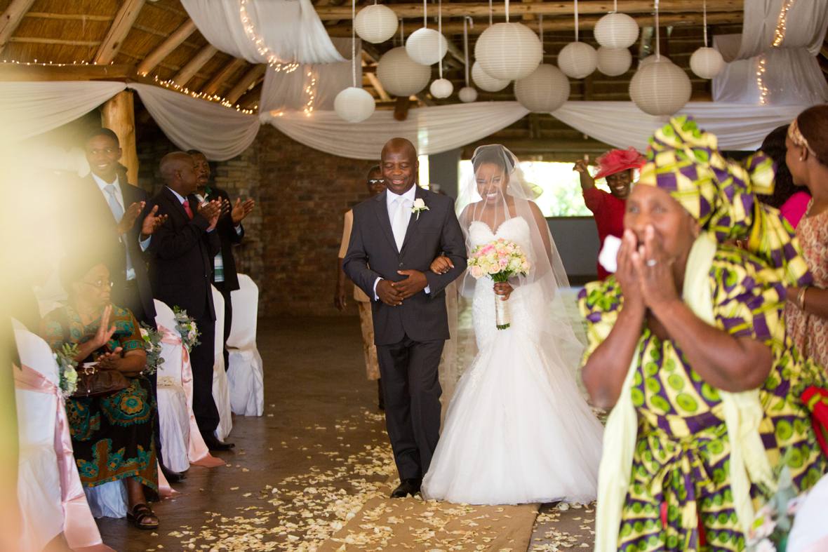 international wedding photographer johannesburg south africa zimbabwe wild geese lodge_0038