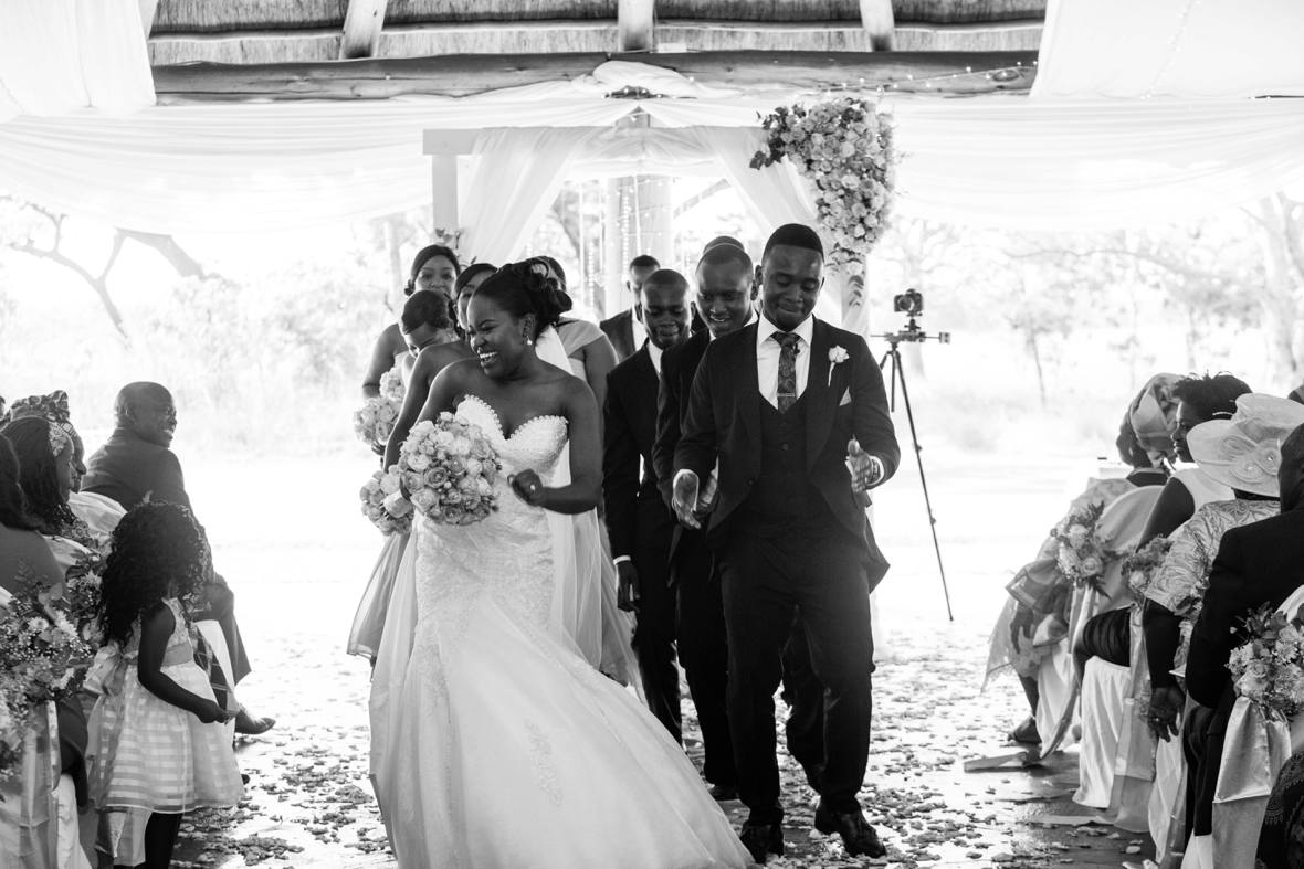 international wedding photographer johannesburg south africa zimbabwe wild geese lodge_0050