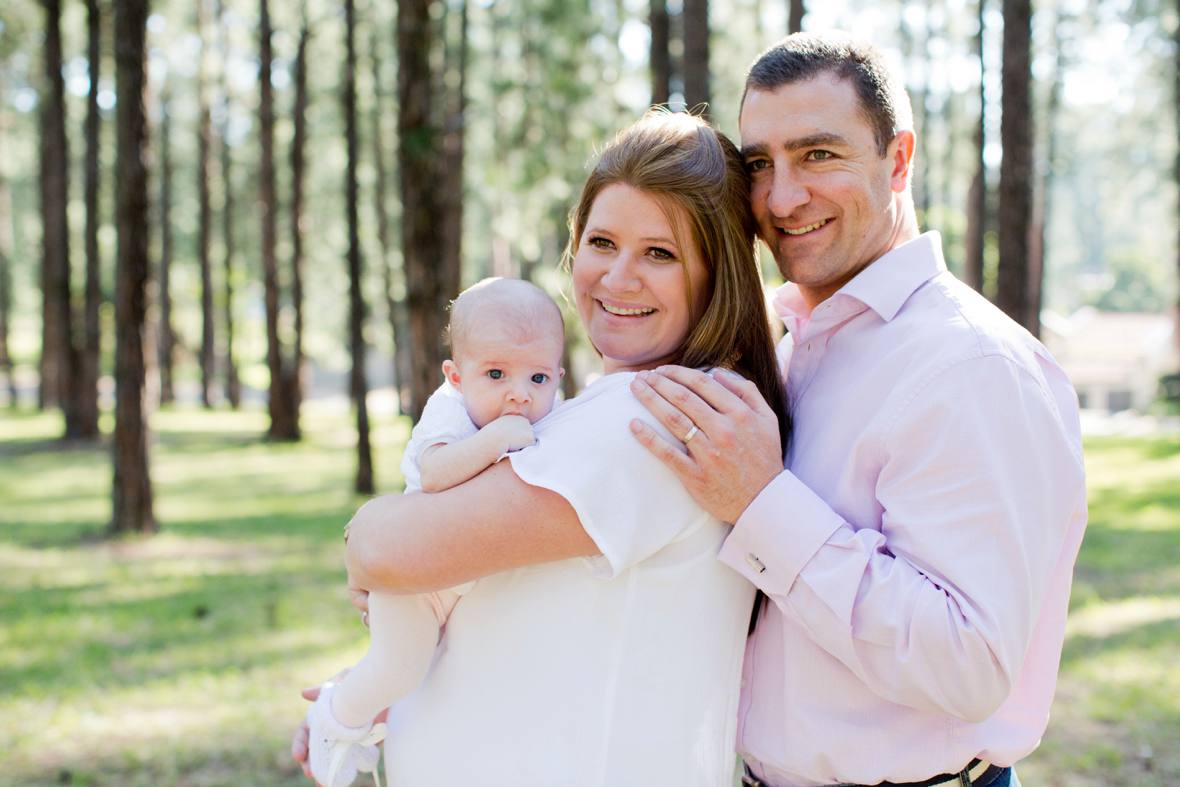 newborn shoot in the park